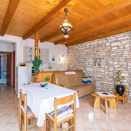 Gorgeous Home In Hrboki With Wifi Exterior photo