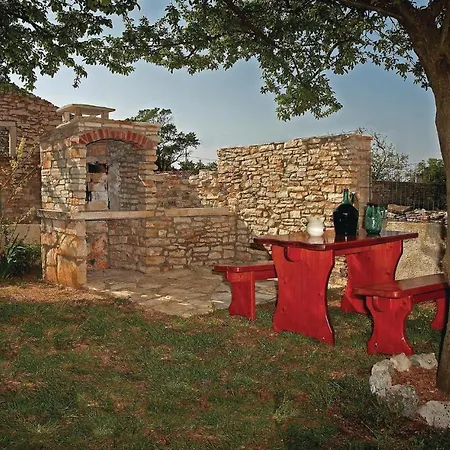 Gorgeous Home In Hrboki With Wifi Exterior photo