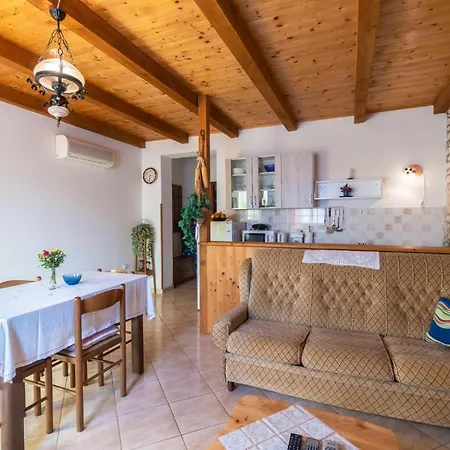 Gorgeous Home In Hrboki With Wifi Exterior photo