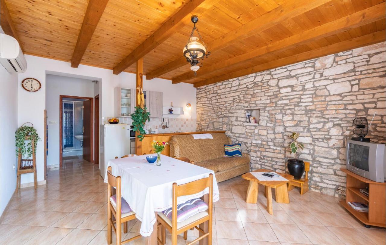 Holiday home Gorgeous In With Wifi Hrboki